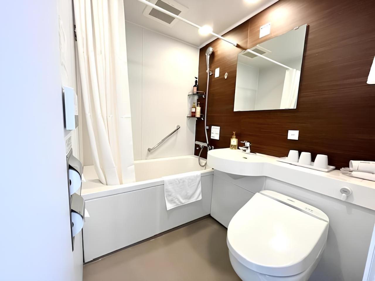 Henn Na Nishikasai 3* Tōkyō